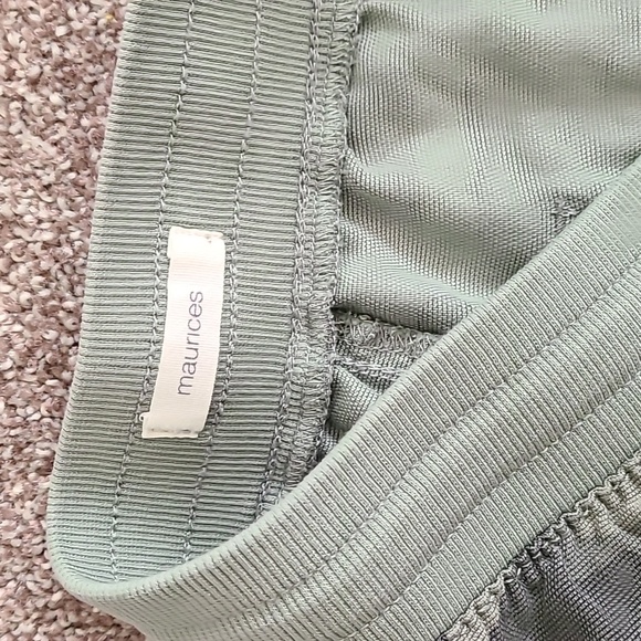 Maurices Army Camo Jogger Pants, sz. 14W - Picture 3 of 5